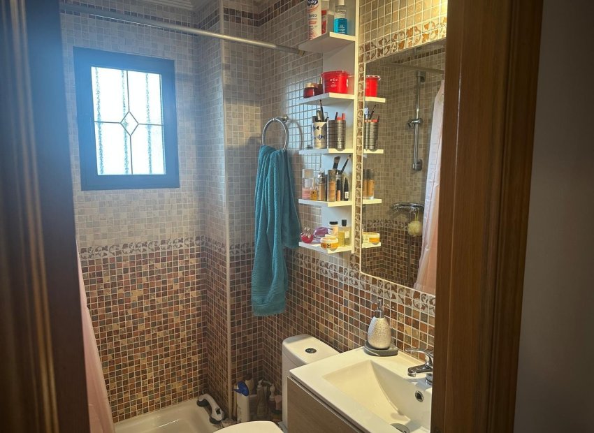 Reventa - Villa - Hondón de las Nieves - Urbaniz La Montañosa