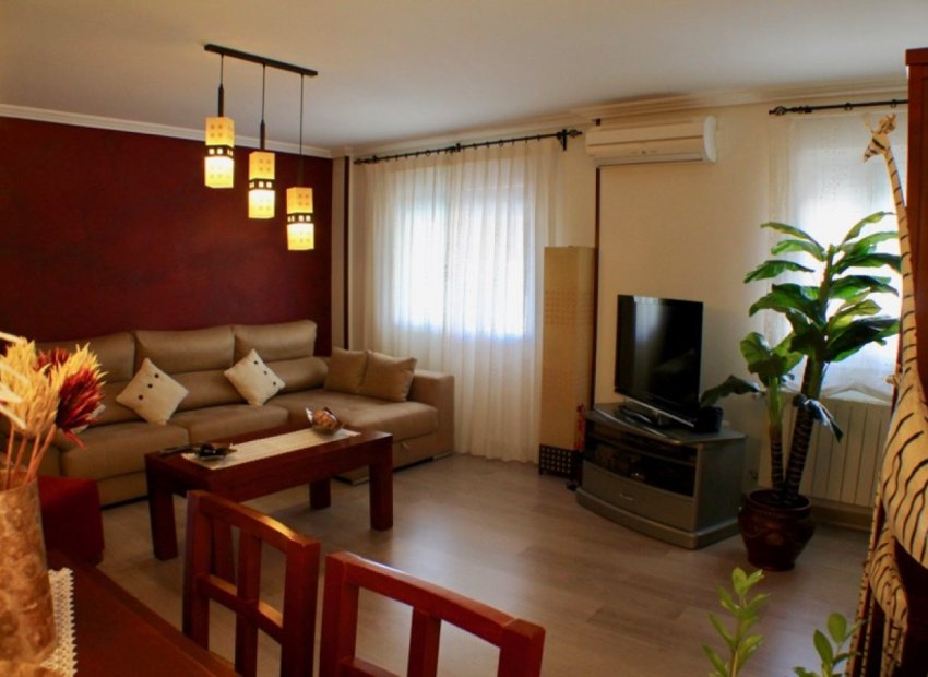 Reventa - Villa - La Nucía - Urbanisations