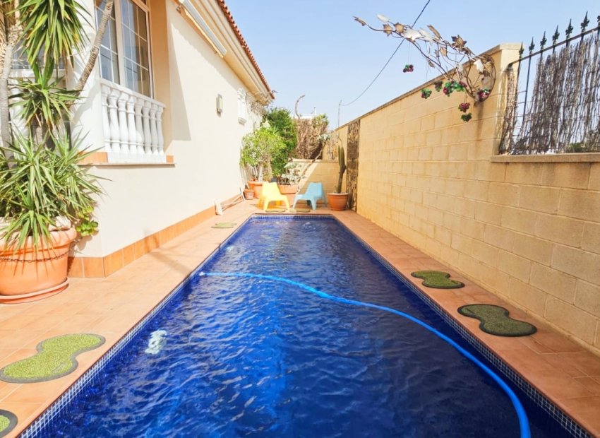 Reventa - Villa - Los Alcázares - Lomas del Rame