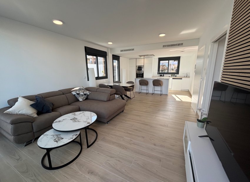 Reventa - Villa - Los Alcázares - Roda