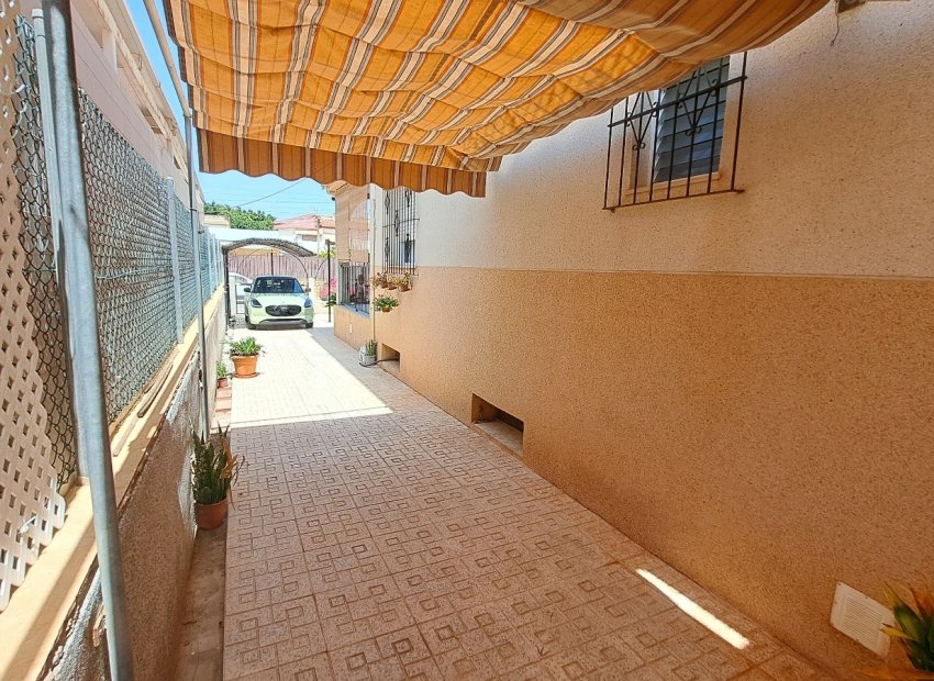 Reventa - Villa - Los Alcázares