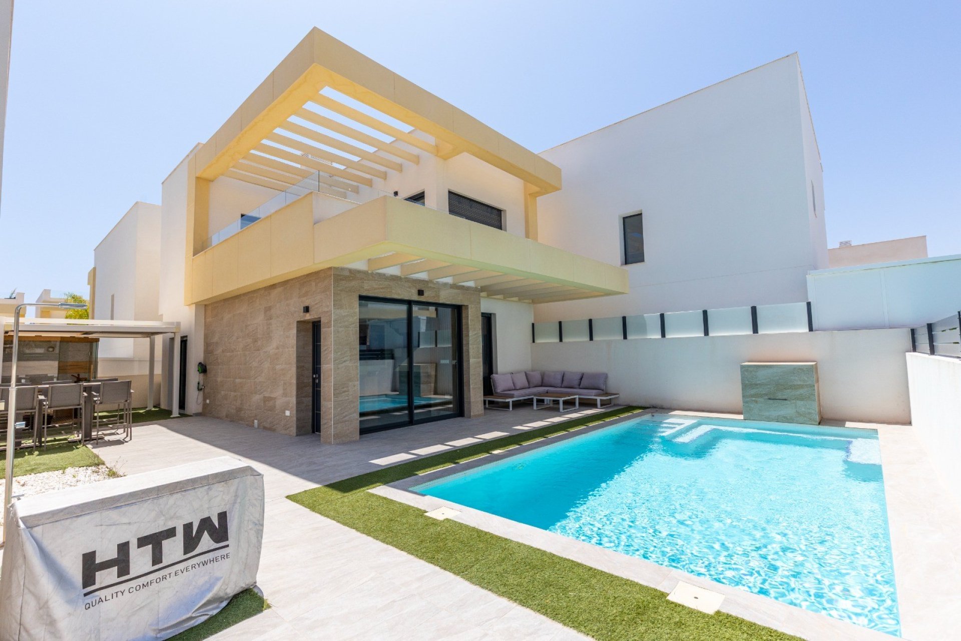 Reventa - Villa - Los Montesinos - La Herrada