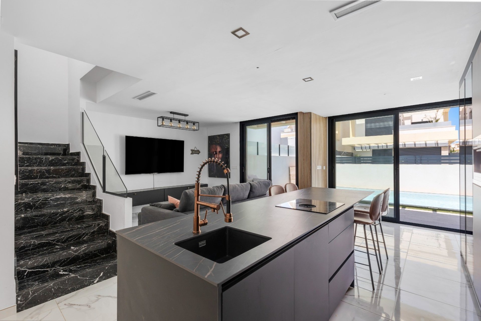 Reventa - Villa - Los Montesinos - La Herrada