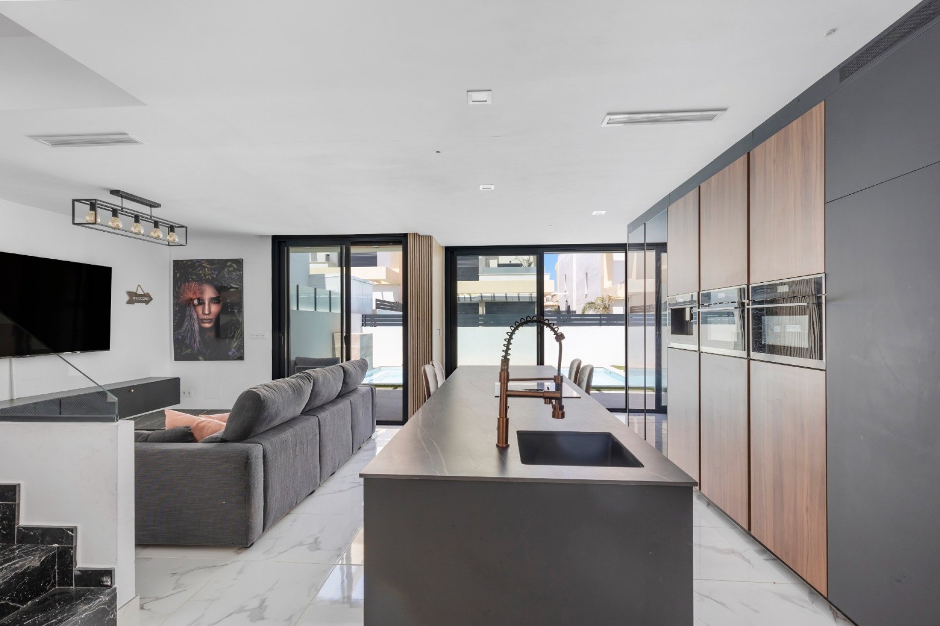 Reventa - Villa - Los Montesinos - La Herrada