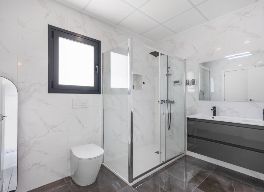 Reventa - Villa - Los Montesinos - La Herrada