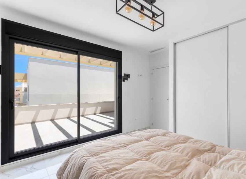 Reventa - Villa - Los Montesinos - La Herrada