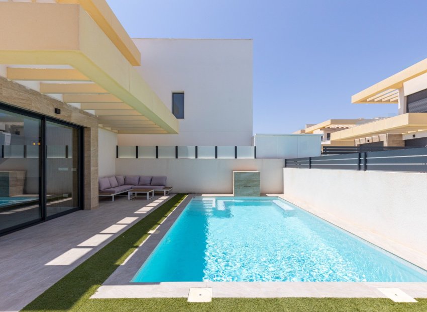 Reventa - Villa - Los Montesinos - La Herrada