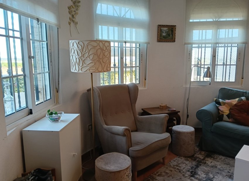 Reventa - Villa - Los Montesinos - La Herrada