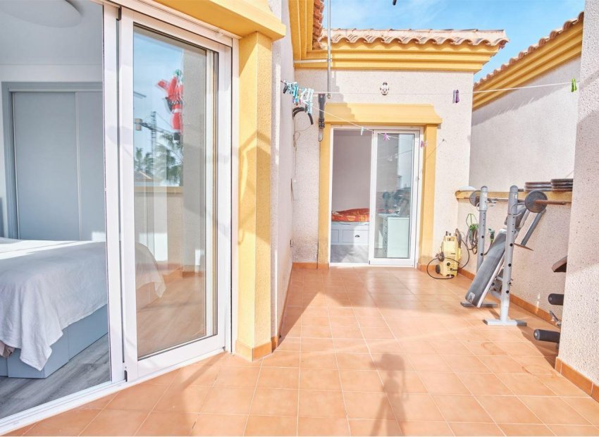 Reventa - Villa - Los Montesinos - La Herrada