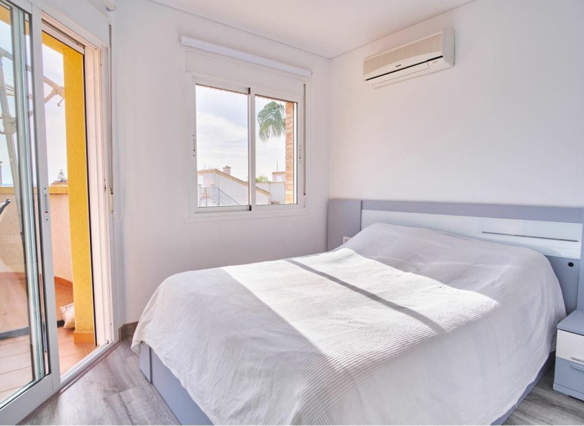 Reventa - Villa - Los Montesinos - La Herrada