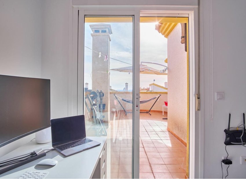 Reventa - Villa - Los Montesinos - La Herrada