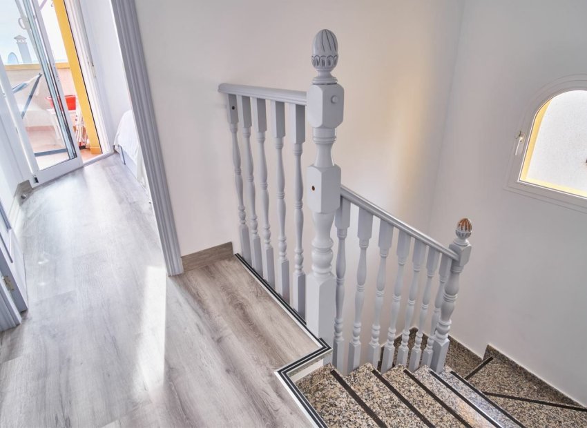 Reventa - Villa - Los Montesinos - La Herrada