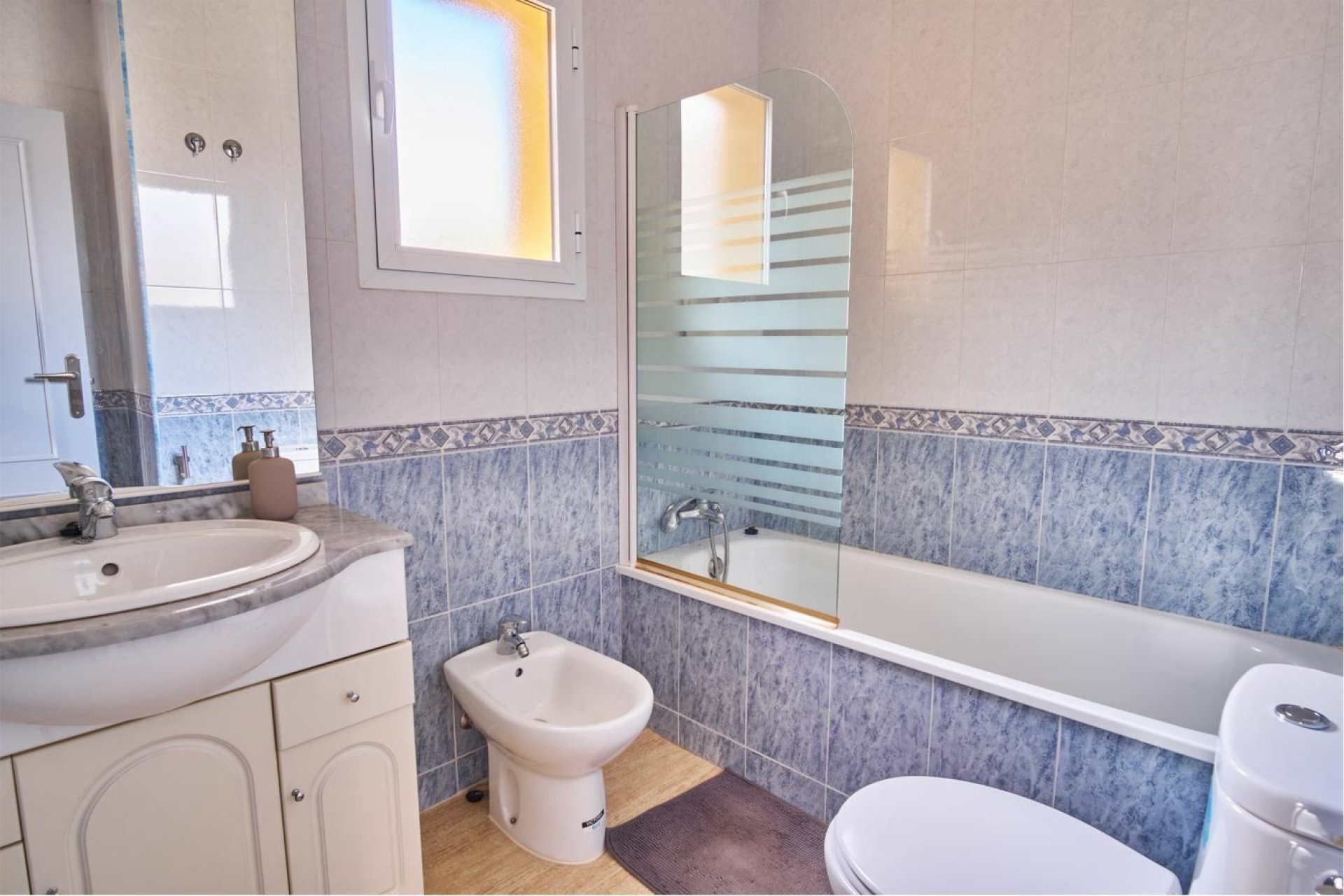 Reventa - Villa - Los Montesinos - La Herrada