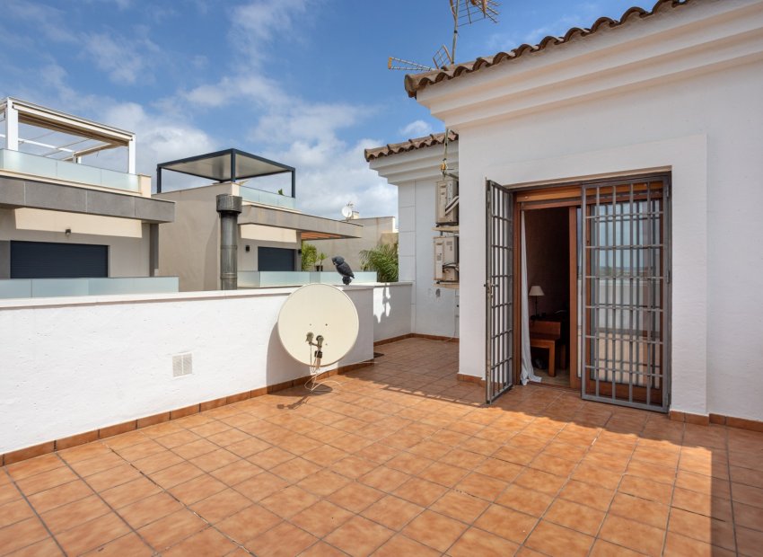 Reventa - Villa - Los Montesinos - La Herrada