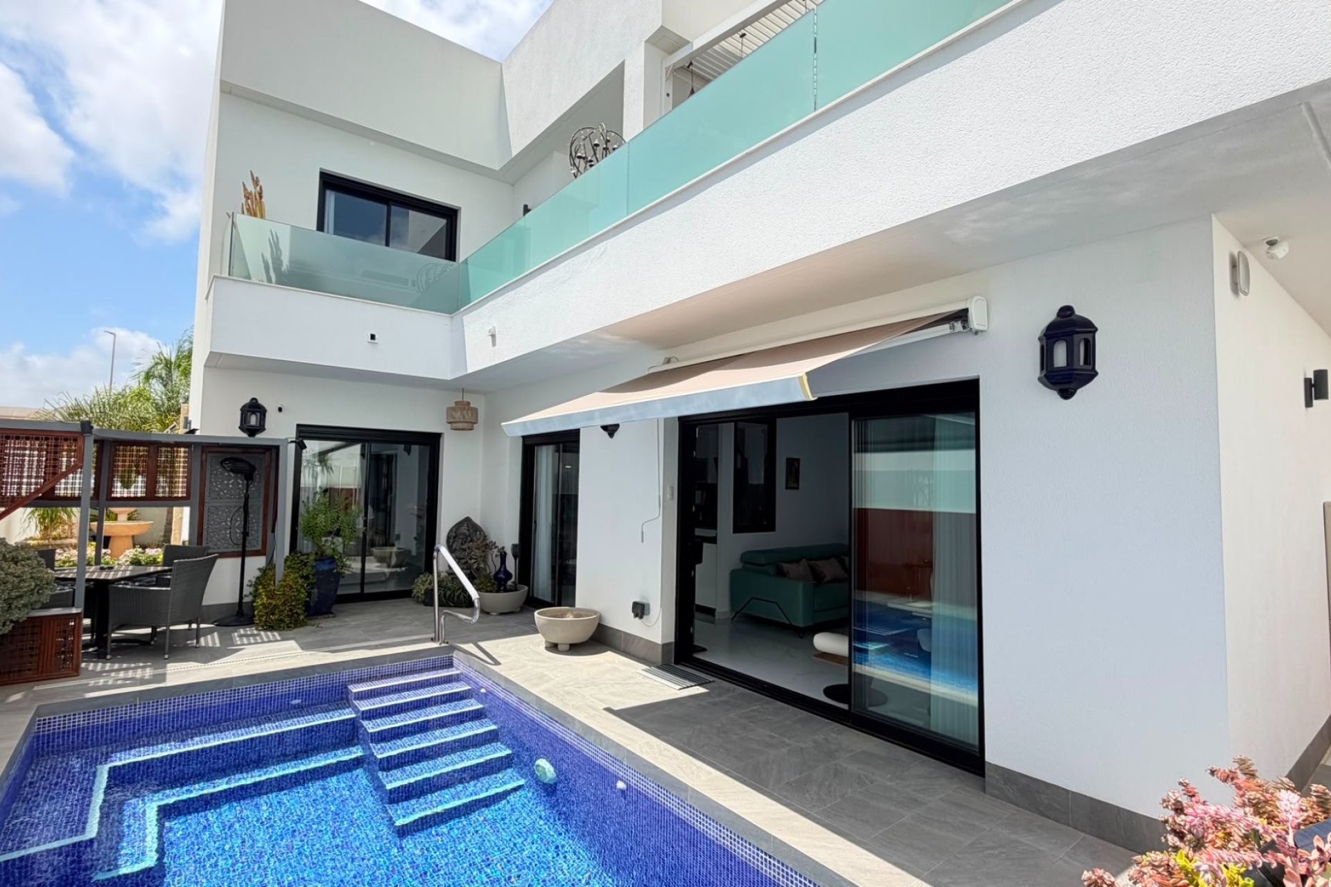 Reventa - Villa - Los Montesinos - La Herrada