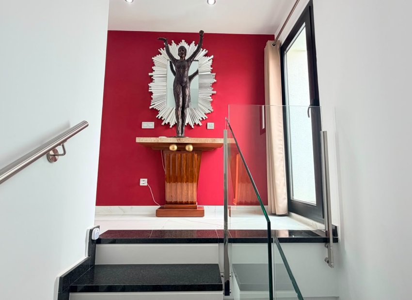 Reventa - Villa - Los Montesinos - La Herrada