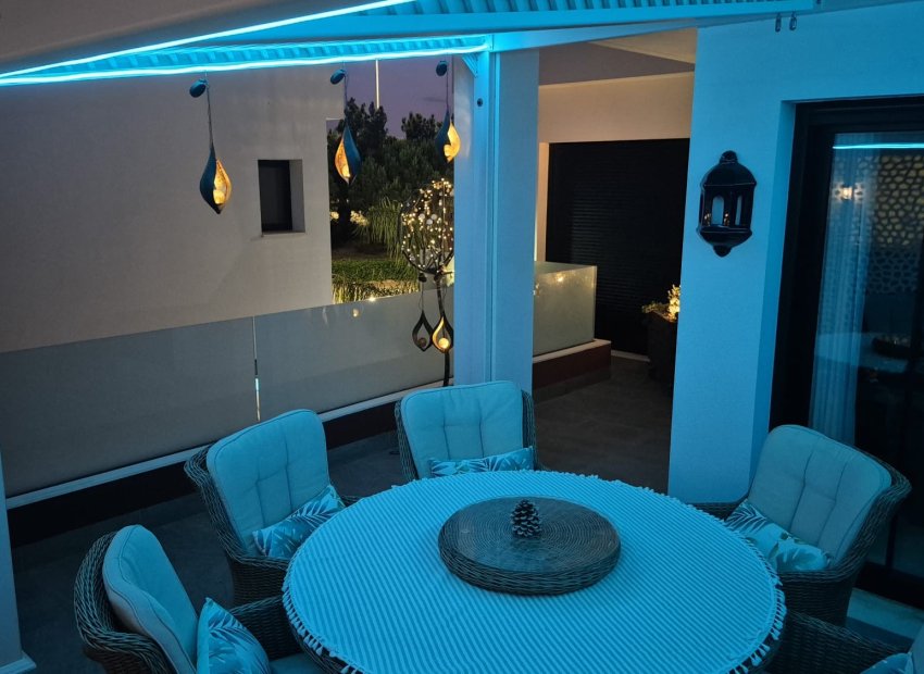 Reventa - Villa - Los Montesinos - La Herrada