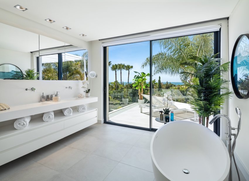 Reventa - Villa - Marbella - East Marbella