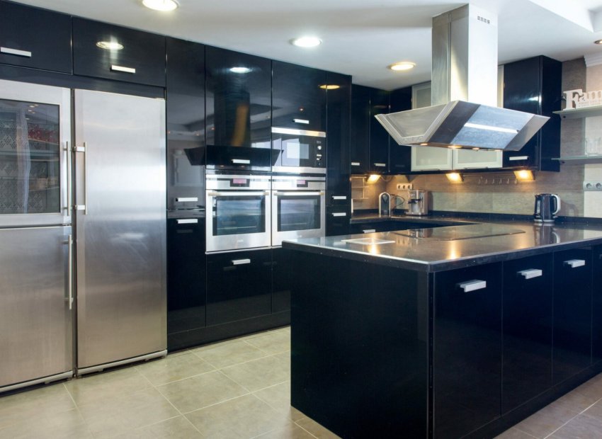 Reventa - Villa - Marbella - Elviria