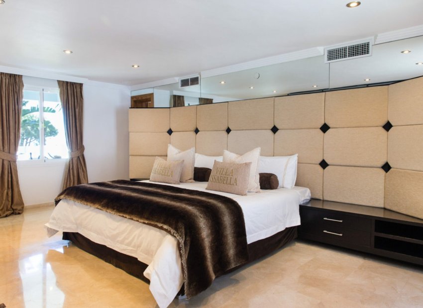 Reventa - Villa - Marbella - Elviria