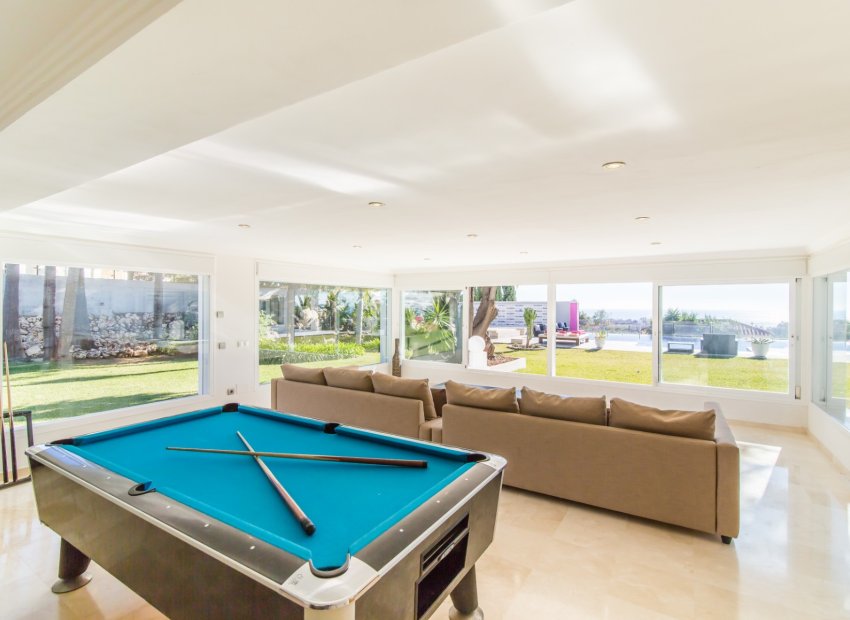 Reventa - Villa - Marbella - Elviria