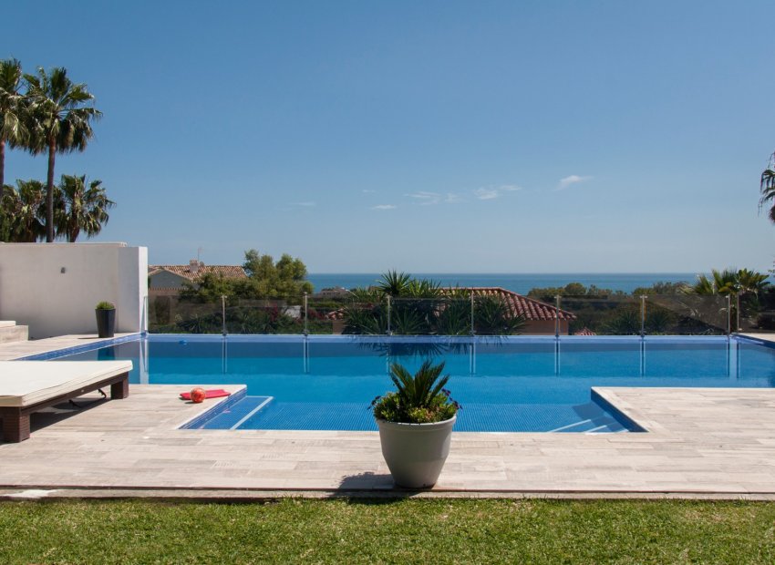 Reventa - Villa - Marbella - Elviria