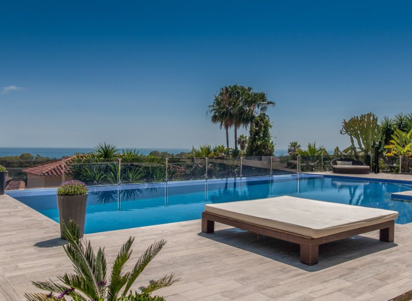 Reventa - Villa - Marbella - Elviria