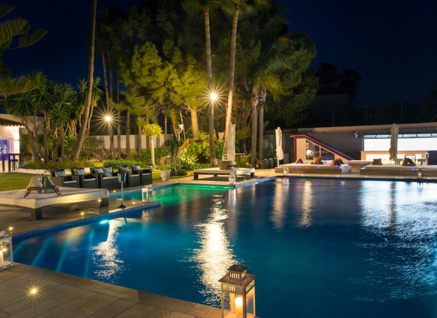 Reventa - Villa - Marbella - Elviria