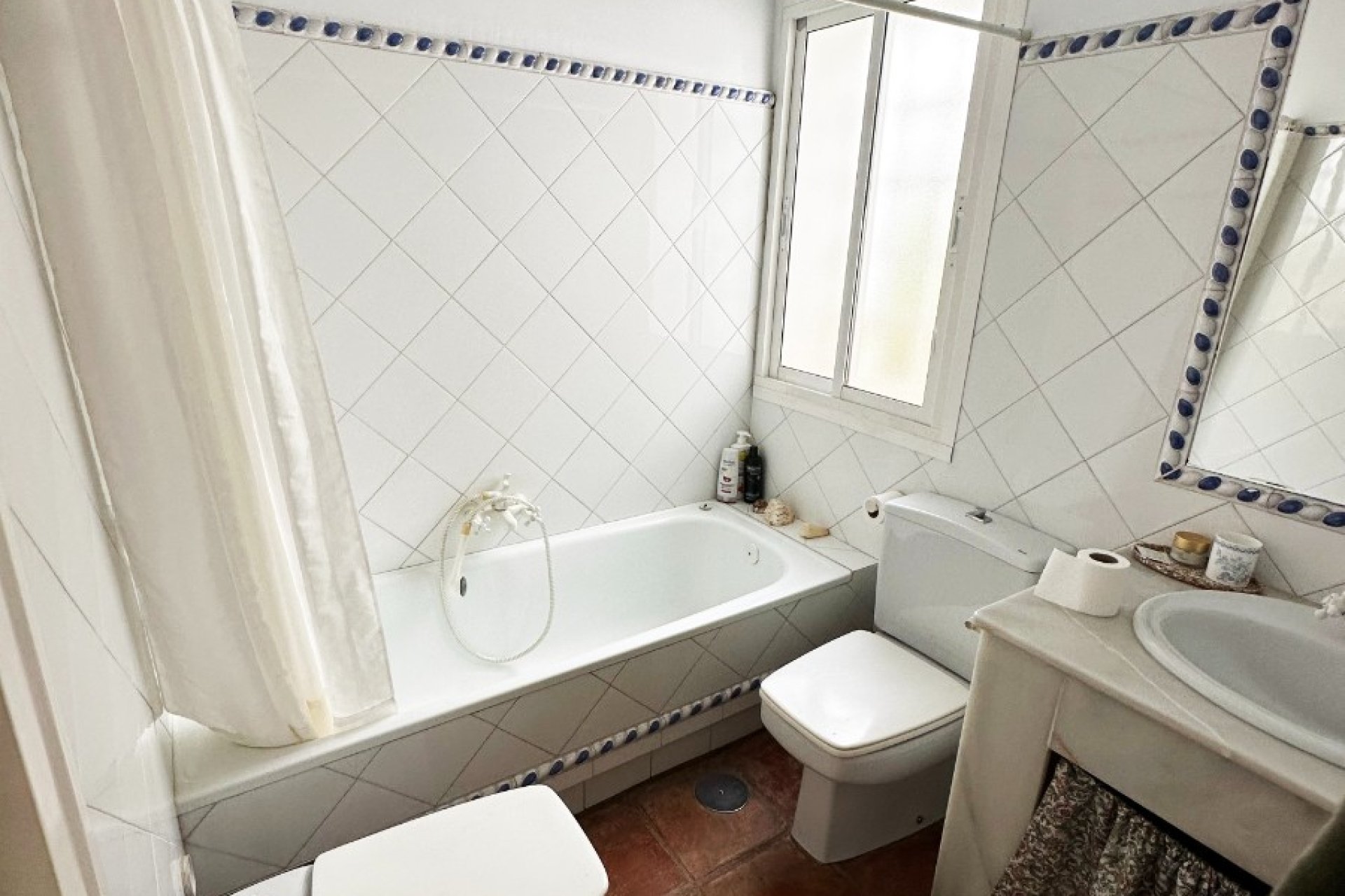 Reventa - Villa - Marbella - Las Chapas