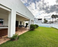 Reventa - Villa - Marbella - Las Chapas