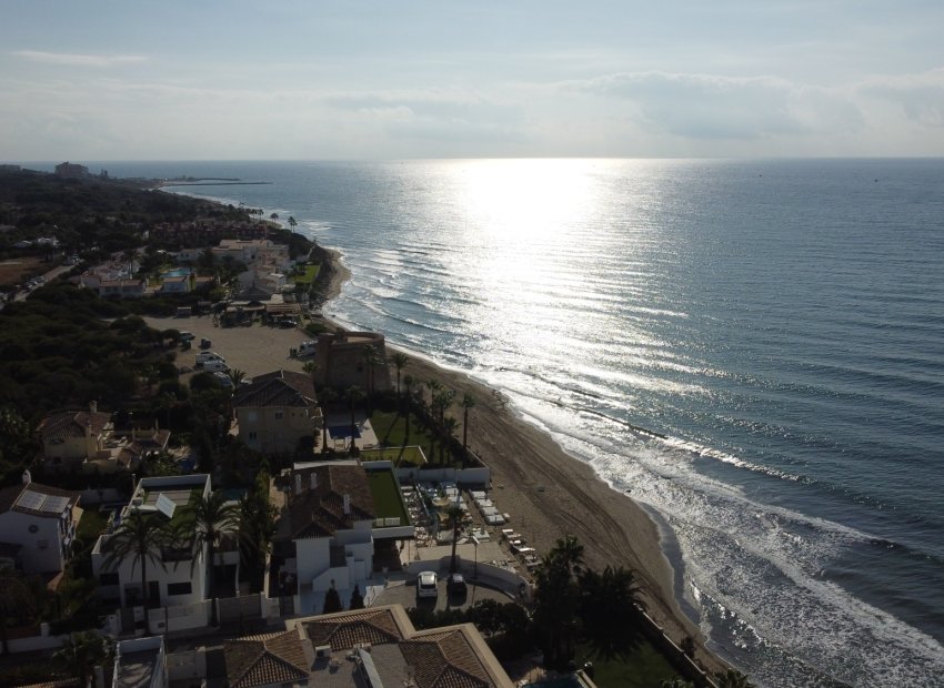 Reventa - Villa - Marbella - Las Chapas