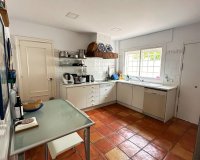 Reventa - Villa - Marbella - Las Chapas