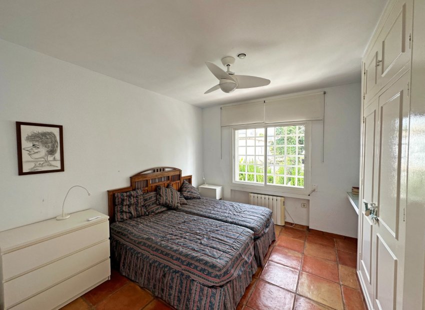 Reventa - Villa - Marbella - Las Chapas