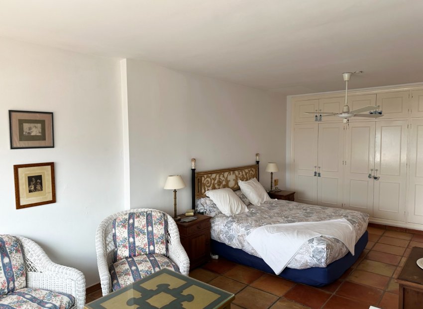 Reventa - Villa - Marbella - Las Chapas