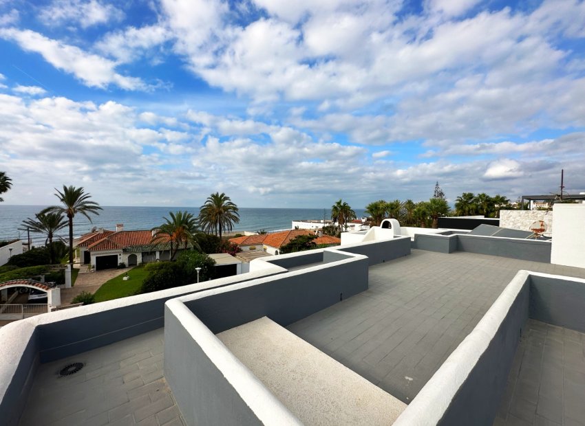 Reventa - Villa - Marbella - Las Chapas