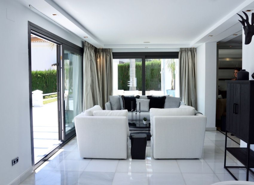 Reventa - Villa - Marbella - Nueva Andalucía