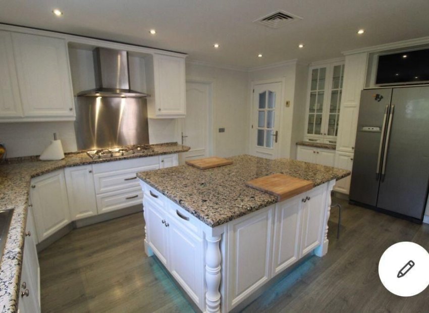 Reventa - Villa - Marbella - Nueva Andalucía