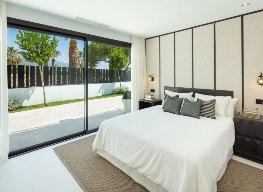 Reventa - Villa - Marbella - Nueva Andalucía