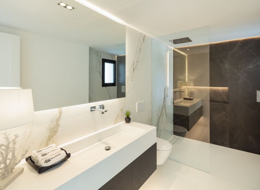 Reventa - Villa - Marbella - Nueva Andalucía