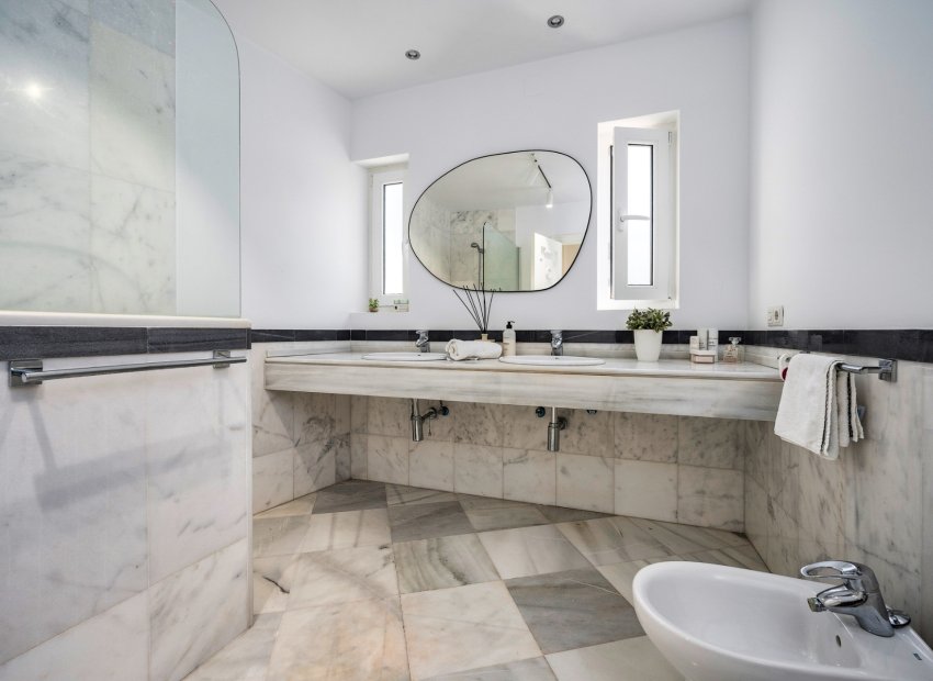 Reventa - Villa - Marbella - Nueva Andalucía