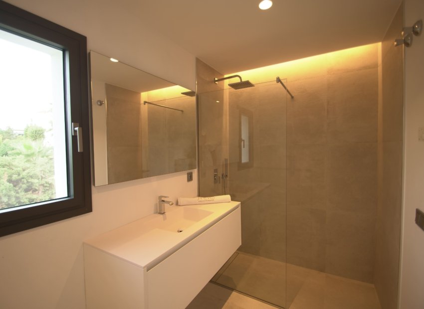 Reventa - Villa - Marbella - Nueva Andalucía