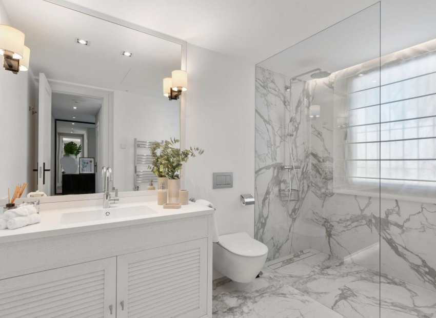 Reventa - Villa - Marbella - Nueva Andalucía