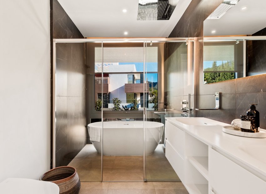 Reventa - Villa - Marbella - Sierra Blanca