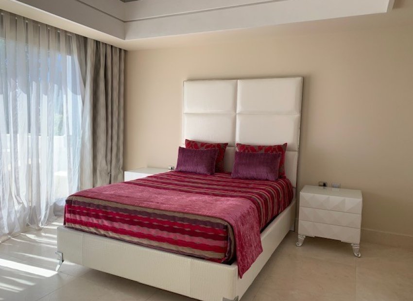 Reventa - Villa - Marbella - Sierra Blanca