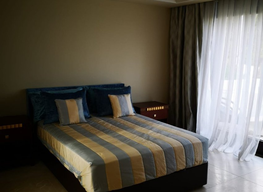 Reventa - Villa - Marbella - Sierra Blanca