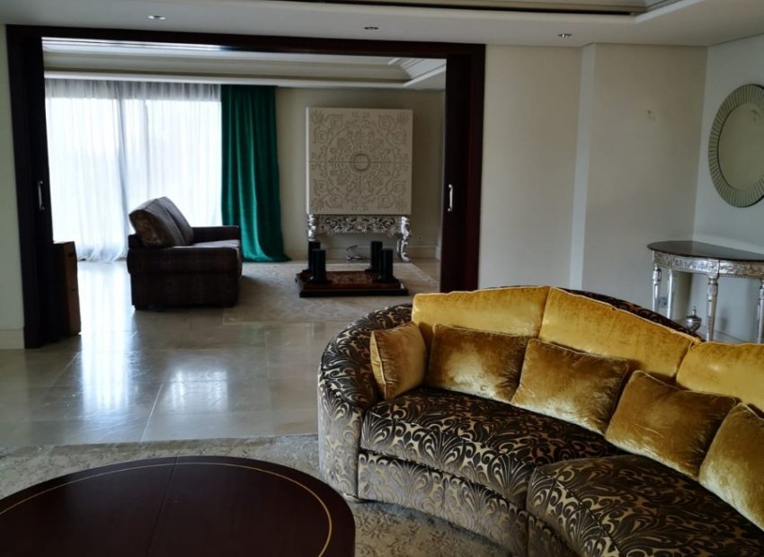 Reventa - Villa - Marbella - Sierra Blanca