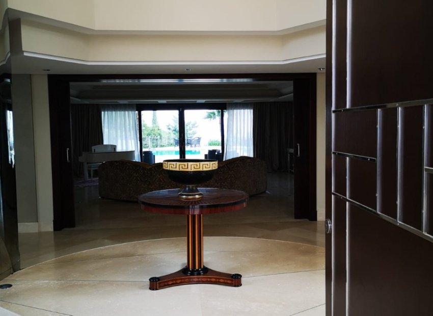 Reventa - Villa - Marbella - Sierra Blanca