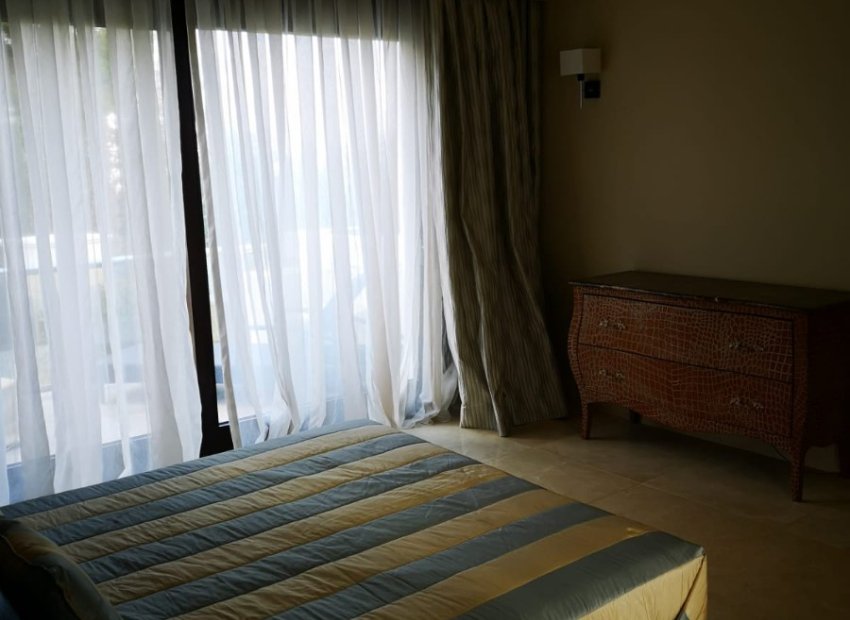 Reventa - Villa - Marbella - Sierra Blanca