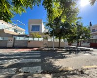 Reventa - Villa - Mil Palmeras - Costa Blanca Sur