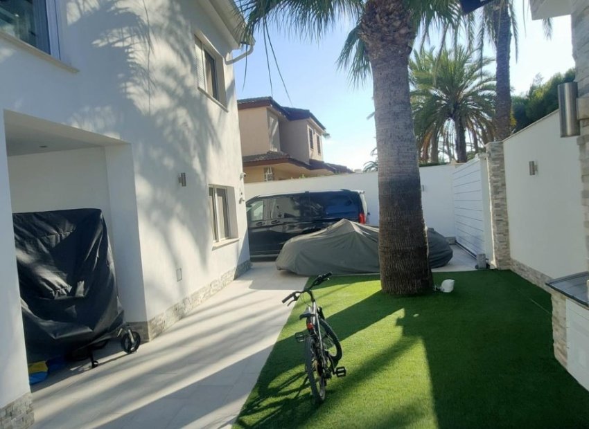 Reventa - Villa - Orihuela Costa - La Zenia